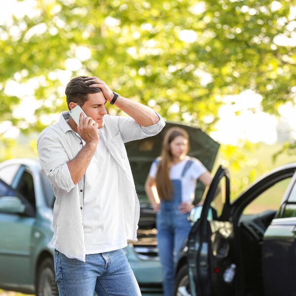 Reacción Salvaje en un Accidente